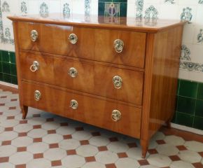Prachtvolle Biedermeier Kommode, Kirschholz handpoliert um 1840