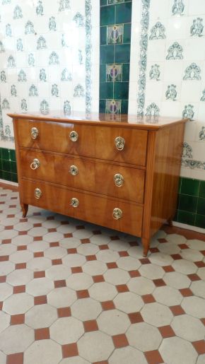 Prachtvolle Biedermeier Kommode, Kirschholz handpoliert um 1840