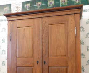Klassischer Biedermeier Kleiderschrank, Eiche um 1840