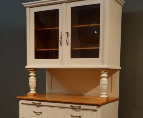 Schlichtes Jugendstil Büffet, Fichte weiss lasiert um 1910 Schlichtes Jugendstil Büffet, Fichte weiss lasiert um 1910