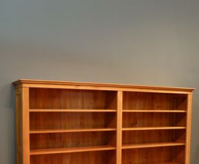 Kirschholz Bücherregal im klassischen Stil Kirschholz Bücherregal im klassischen Stil