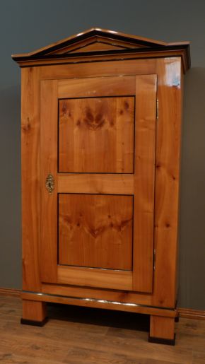 Biedermeier Wäsche, Kirschholz handpoliert um 1840