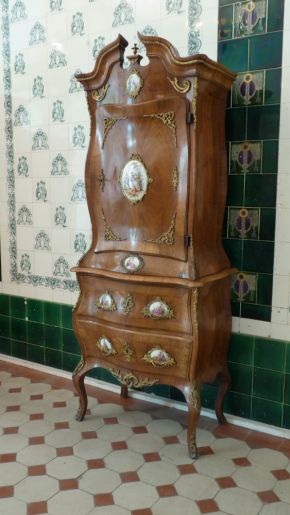 Aufwendiger Aufsatzschrank, Dresdener Barock Nussbaum um 1890