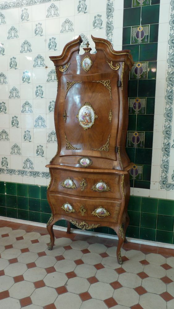 Seltener Aufsatzschrank, Dresdener Barock um 1890 Seltener Aufsatzschrank, Dresdener Barock um 1890