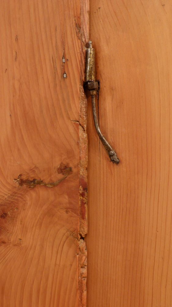 Schlichter Biedermeier Wäscheschrank, Fichte um 1840 Schlichter Biedermeier Wäscheschrank, Fichte um 1840