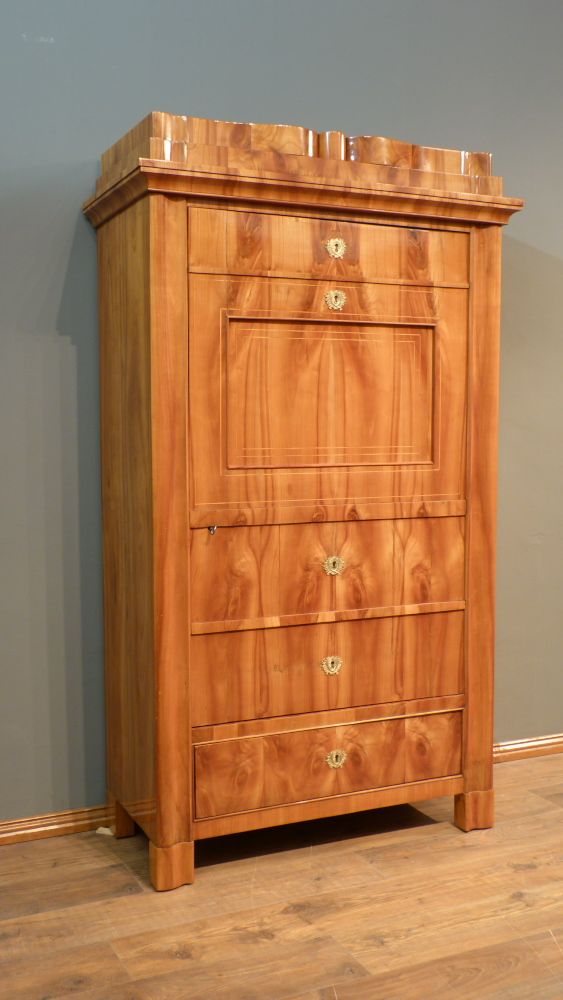 Biedermeier Blender, Kirschholz handpoliert um 1850 Biedermeier Blender, Kirschholz handpoliert um 1850