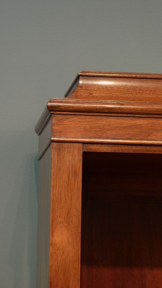 Biedermeier Bücherregal, Mahagoni um 1860 Biedermeier Bücherregal, Mahagoni um 1860