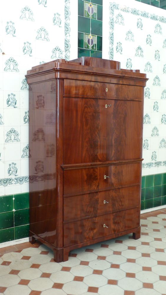 Biedermeier Sekretär, Mahagoni handpoliert um 1840 Biedermeier Sekretär, Mahagoni handpoliert um 1840