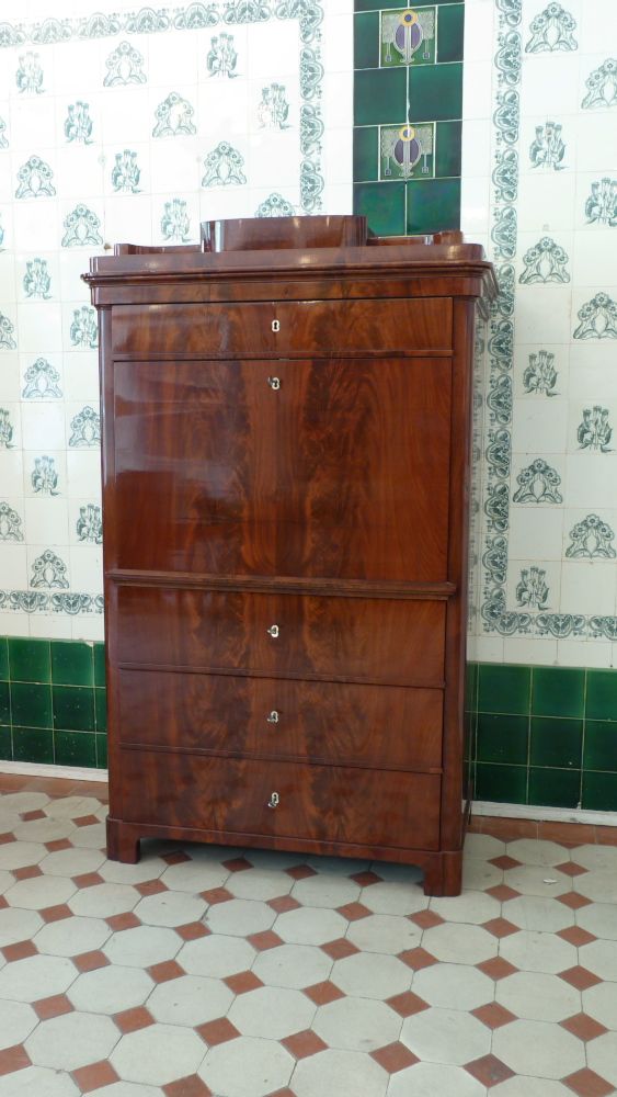 Biedermeier Sekretär, Mahagoni handpoliert um 1840 Biedermeier Sekretär, Mahagoni handpoliert um 1840