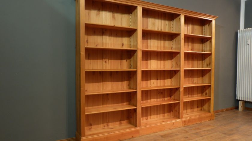 Bücherregal Massivholz, Kiefer, klassisch gestaltet Bücherregal Massivholz, Kiefer, klassisch gestaltet
