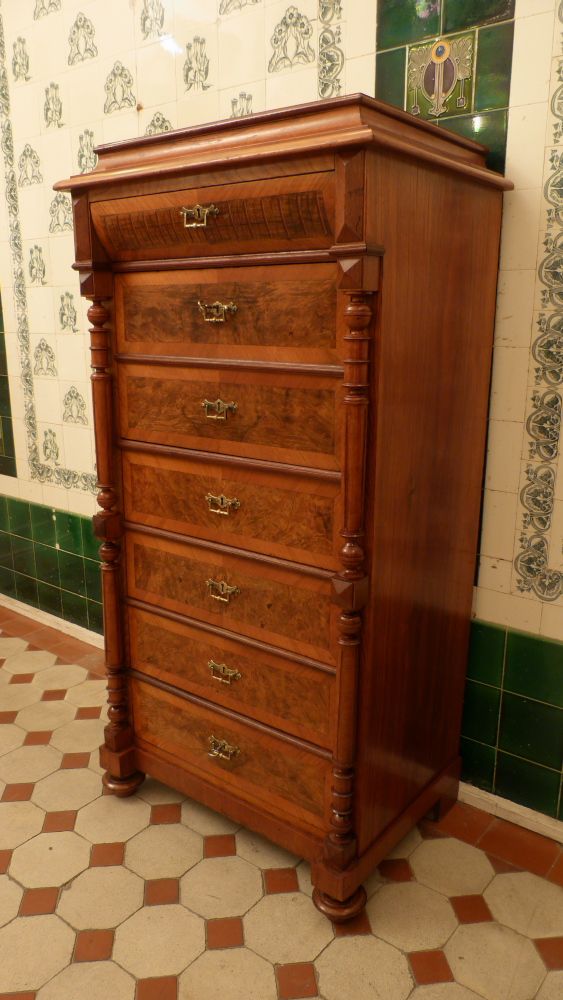 Antikes Mobiliar, prachtvole Gründerzeit Kommode mit Sekretärfach, Nussbaum um 1880 Antikes Mobiliar, prachtvole Gründerzeit Kommode mit Sekretärfach, Nussbaum um 1880