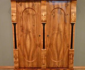 Biedermeier Dielenschrank, Nussbaum 1840
