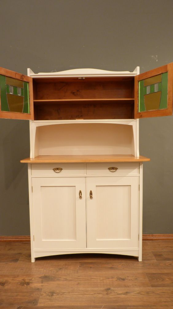 Antike Möbel, antiker Jugendstil Küchenbüffet um 1910, Fichte weiß lasiert mit original Verglasung Antike Möbel, antiker Jugendstil Küchenbüffet um 1910, Fichte weiß lasiert mit original Verglasung