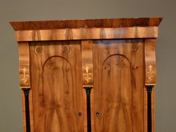biedermeier-kleiderschrank-nussbaum_7.jpg biedermeier-kleiderschrank-nussbaum_7.jpg
