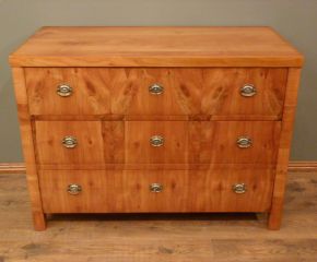 Biedermeier Kommode, Kirschholz um 1840 Biedermeier Kommode, Kirschholz um 1840