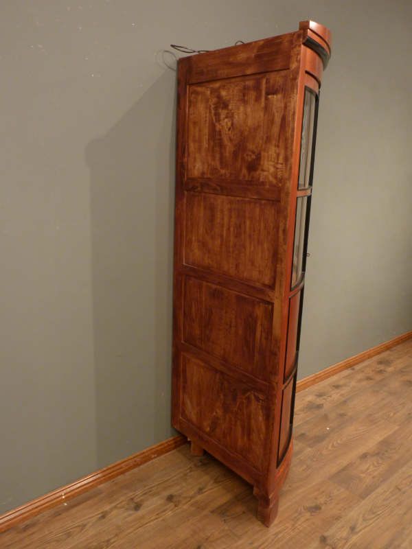 Antike Möbel, antiker Eckschrank in Biedermeierstil Antike Möbel, antiker Eckschrank in Biedermeierstil