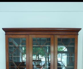 Englischer Bücherschrank, Mahagoni um 1880