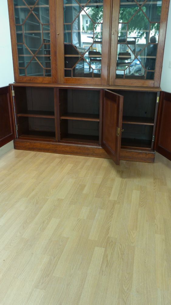 Englischer Bücherschrank, Mahagoni um 1880 Englischer Bücherschrank, Mahagoni um 1880