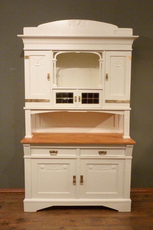 Antike Schränke, Jugendstil Büffet, Nussbaum weiß lasiert um 1910 Antike Schränke, Jugendstil Büffet, Nussbaum weiß lasiert um 1910