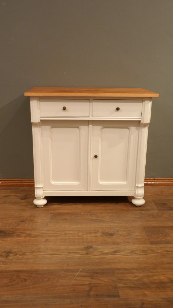 Jugendstil Halbschrank, Fichte weiß lasiert um 1910 Jugendstil Halbschrank, Fichte weiß lasiert um 1910