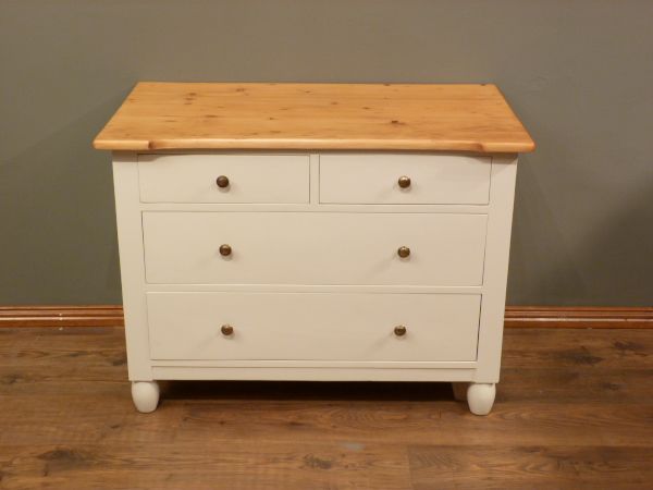 Antike Möbel, Jugendstil Kommode, Fichte weiß lasiert Antike Möbel, Jugendstil Kommode, Fichte weiß lasiert