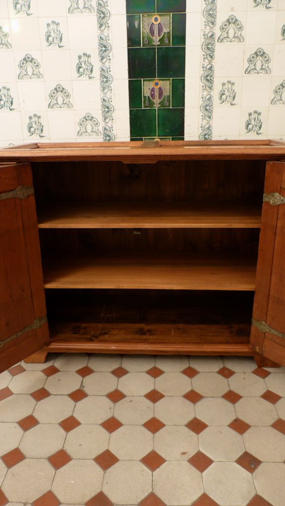 Neorenaissance Halbschrank, Eiche 19. Jahrhundert Neorenaissance Halbschrank, Eiche 19. Jahrhundert
