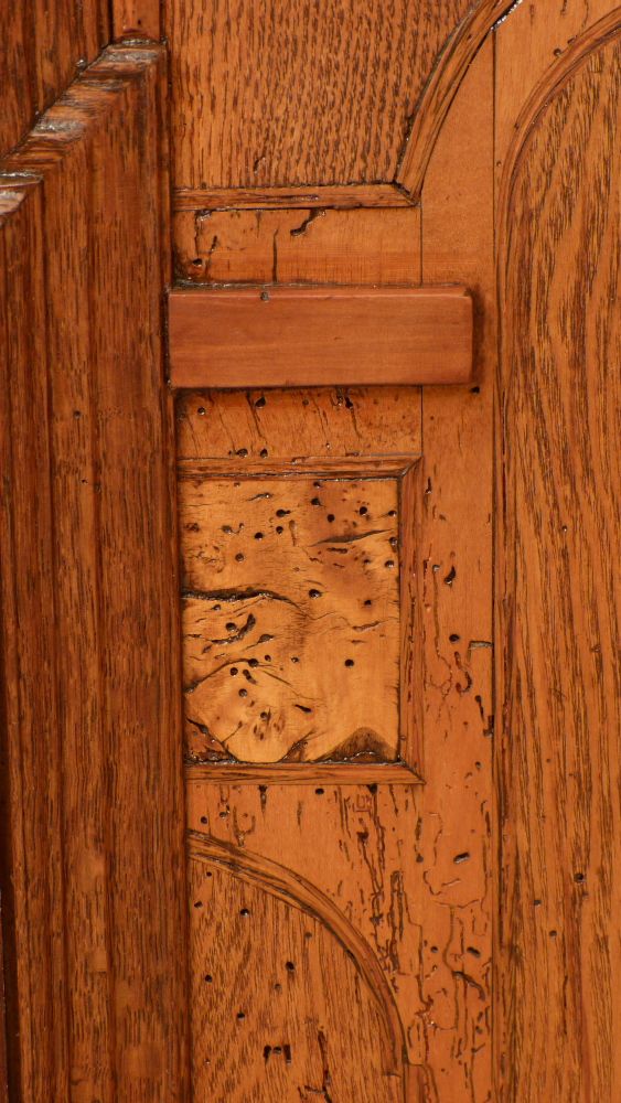 Neorenaissance Halbschrank, Eiche 19. Jahrhundert Neorenaissance Halbschrank, Eiche 19. Jahrhundert