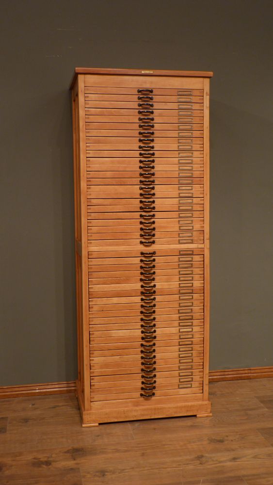 Seltener Archivschrank der Firma Klingspor, Buche um 1920