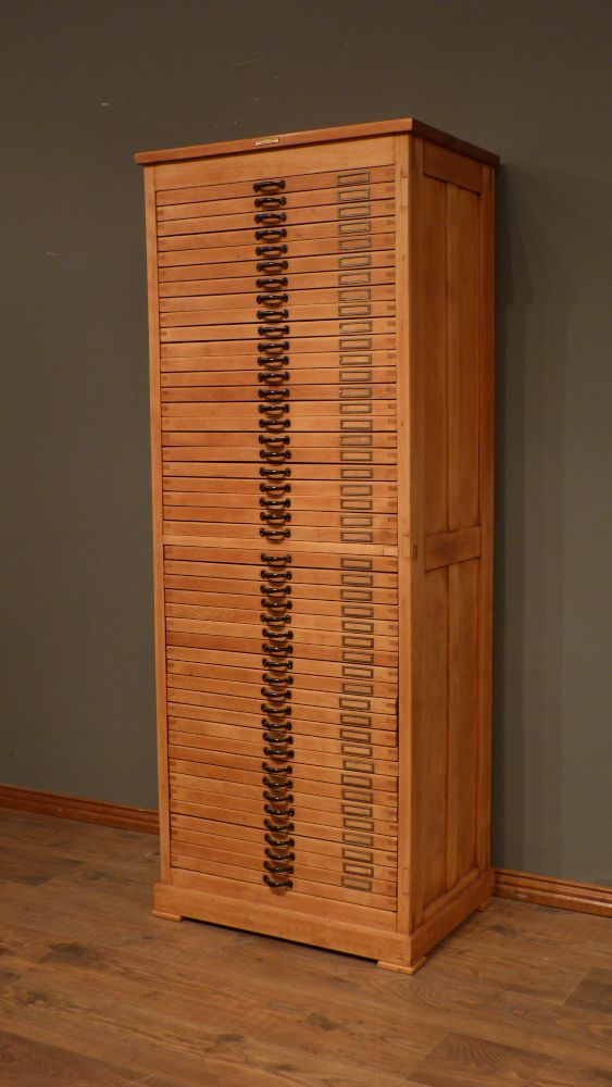 Seltener Archivschrank der Firma Klingspor, Buche um 1920