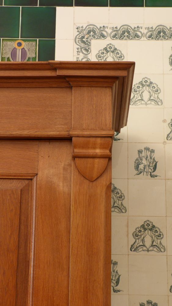 Biedermeier Kleiderschrank, massiv Eiche um 1830