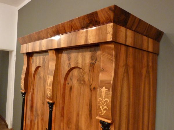 biedermeier-kleiderschrank-nussbaum_3.jpg