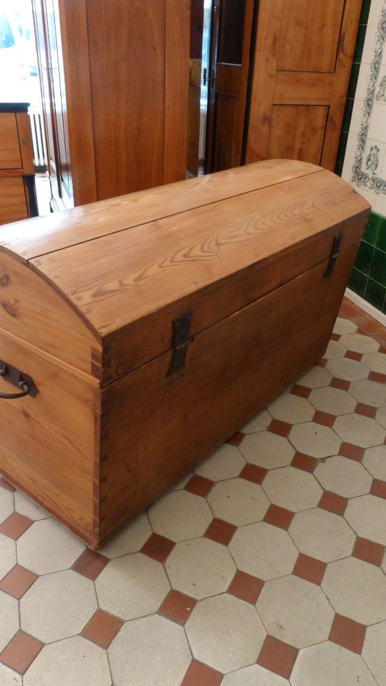 Biedermeier Runddeckeltruhe, Kiefer um 1850