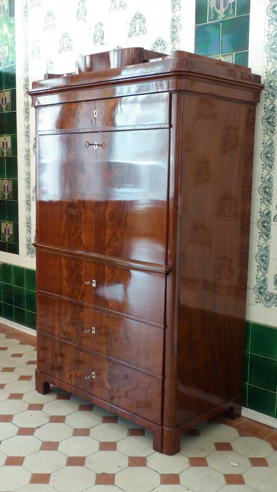 Biedermeier Sekretär, Mahagoni handpoliert um 1840