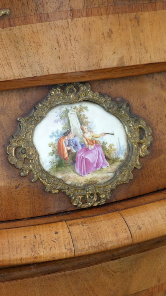Seltener Aufsatzschrank, Dresdener Barock um 1890