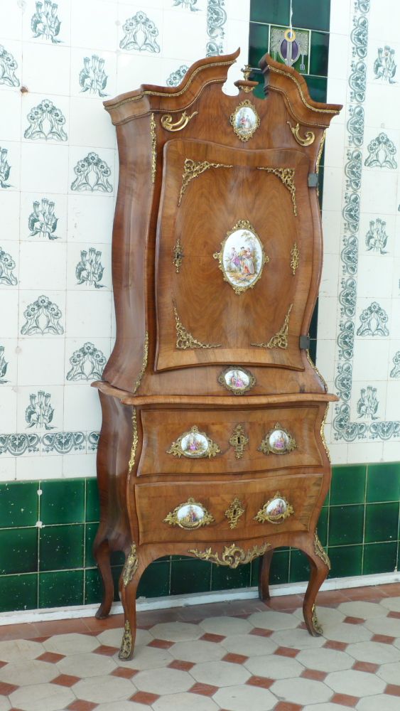 Seltener Aufsatzschrank, Dresdener Barock um 1890