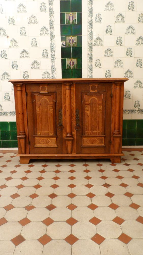 Neorenaissance Halbschrank, Eiche 19. Jahrhundert