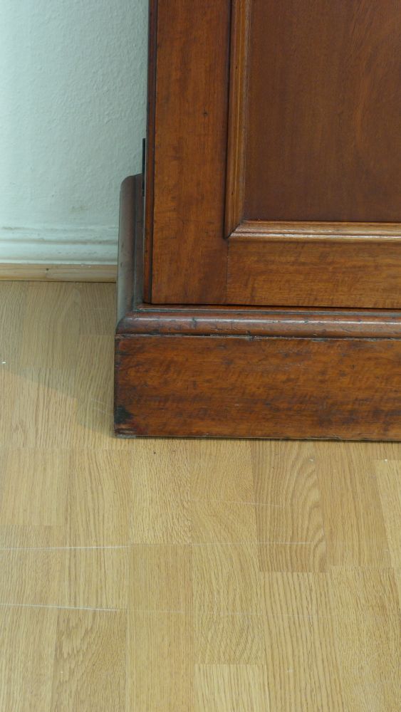 Englischer Bücherschrank, Mahagoni um 1880