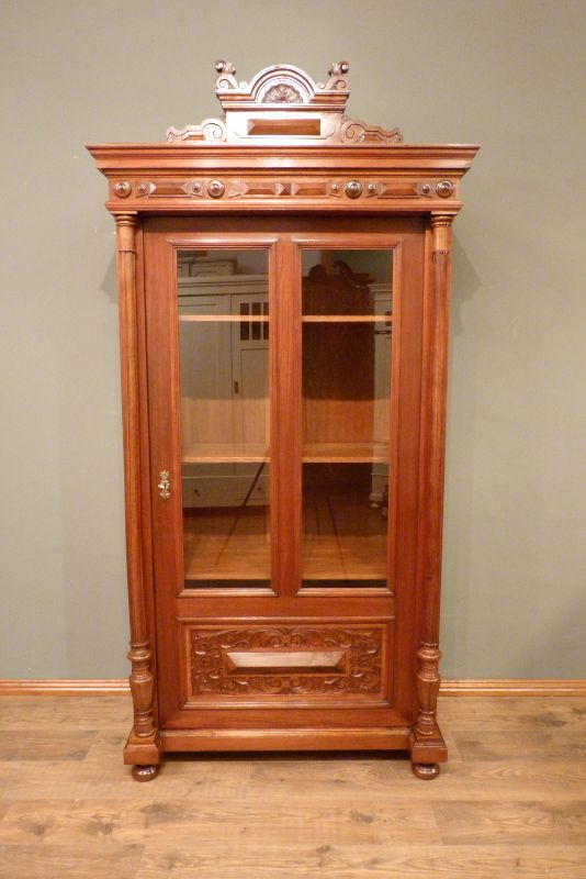 Antiker Bücherschrank aus der Gründerzeit, Nussbaum 1880