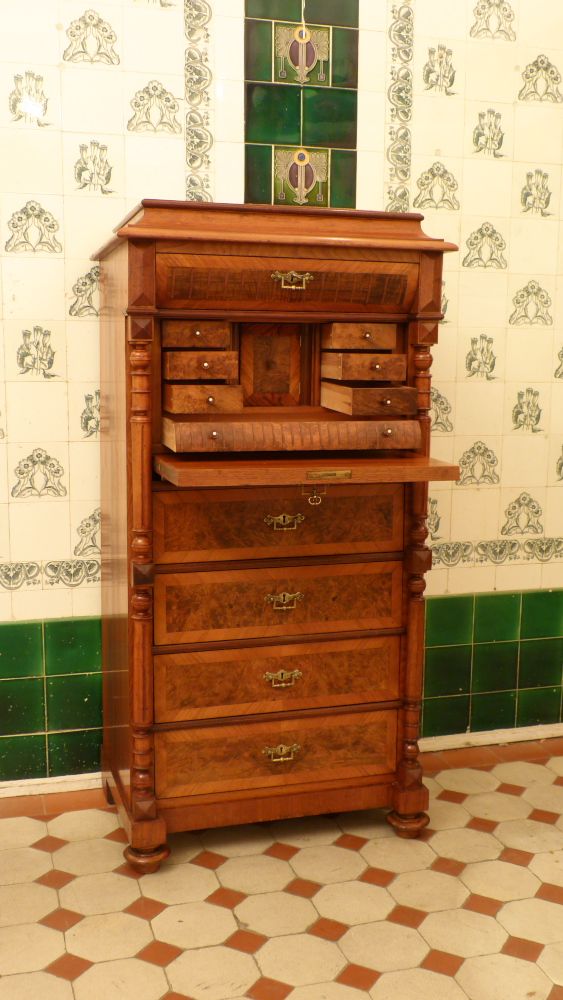 Antikes Mobiliar, prachtvole Gründerzeit Kommode mit Sekretärfach, Nussbaum um 1880
