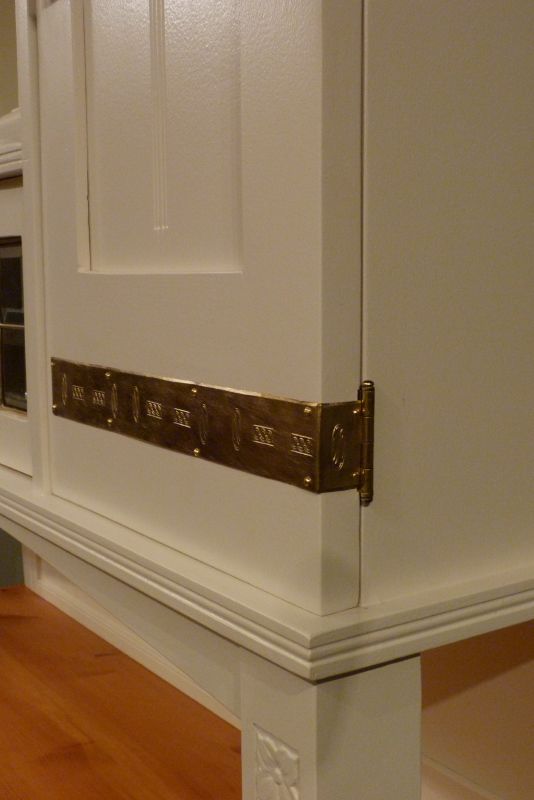 Antike Schränke, Jugendstil Büffet, Nussbaum weiß lasiert um 1910