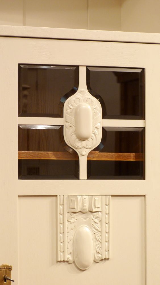 Jugendstil Bücherschrank, Eiche weiß lasiert um 1910