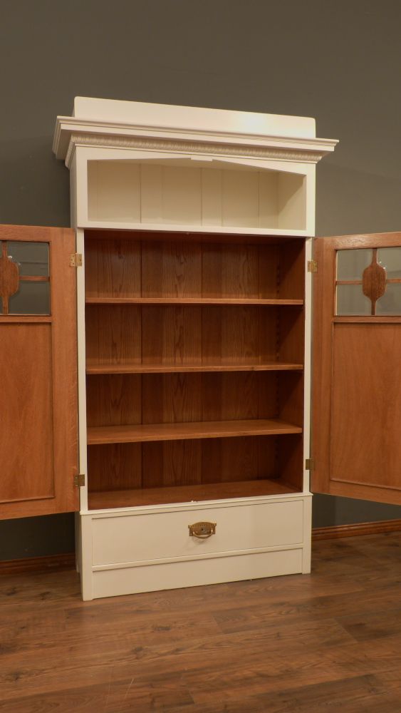 Jugendstil Bücherschrank, Eiche weiß lasiert um 1910