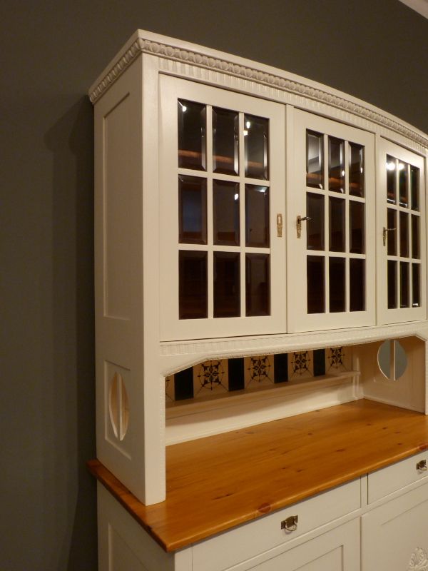 Antike Schränke, Jugendstil Küchenschrank, Fichte weiss lasiert um 1910