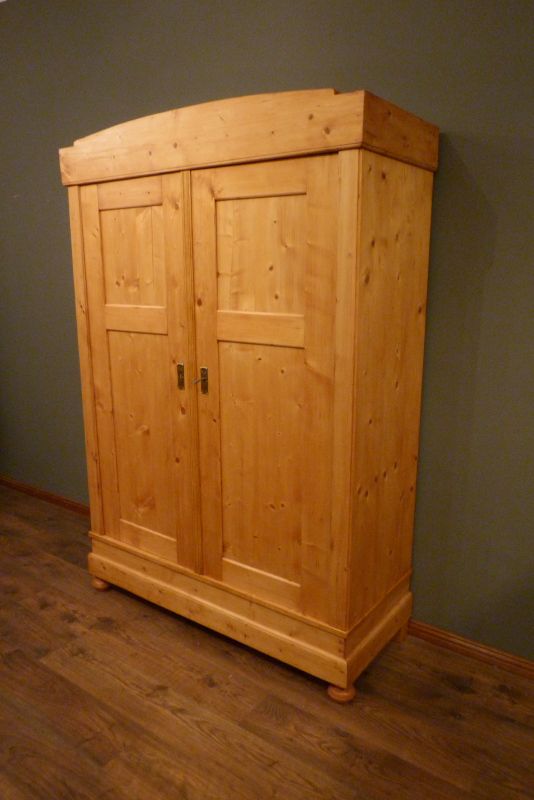 Antike Schränke, Jugendstil Kleiderschrank, Fichte um 1910