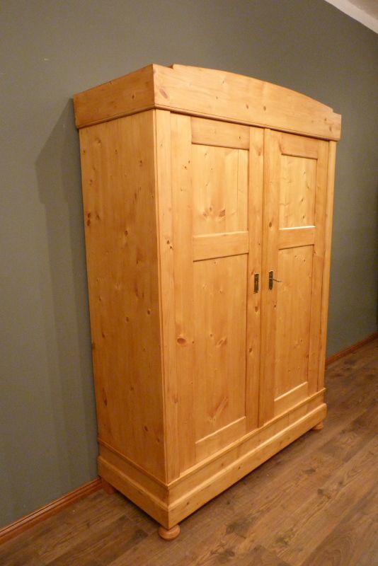 Antike Schränke, Jugendstil Kleiderschrank, Fichte um 1910