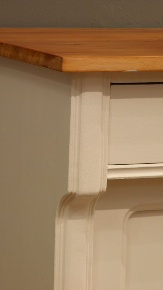 Jugendstil Halbschrank, Fichte weiß lasiert um 1910