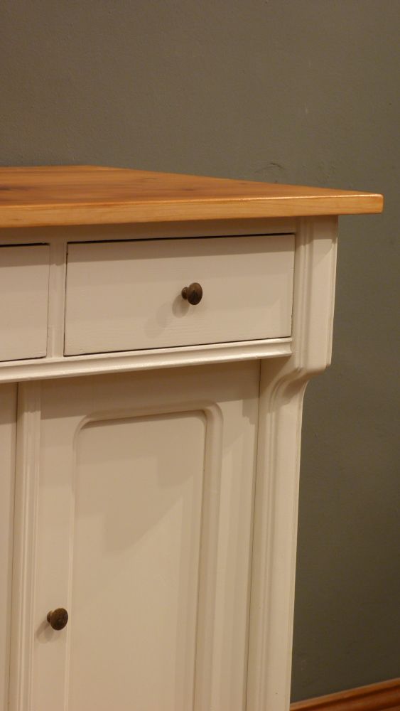 Jugendstil Halbschrank, Fichte weiß lasiert um 1910