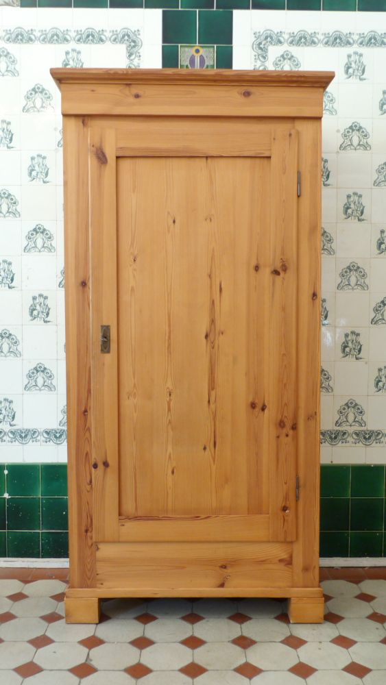 Antiker Schrank, Jugendstil Kleiderschrank, Kiefer um 1900