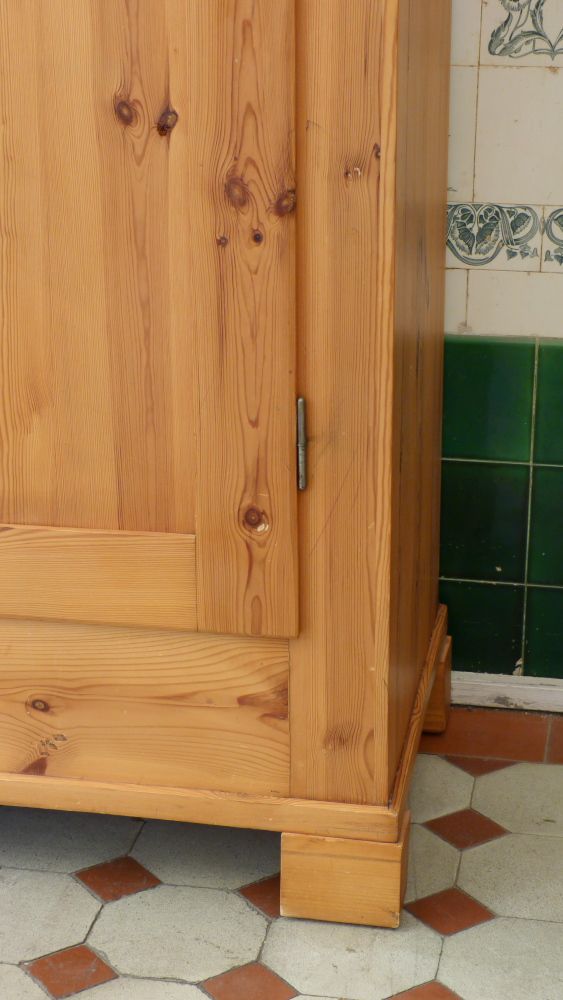 Antiker Schrank, Jugendstil Kleiderschrank, Kiefer um 1900