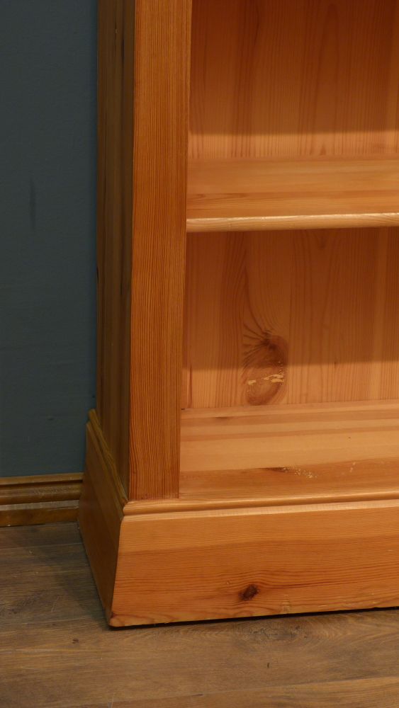 Bücherregal Massivholz, Kiefer, klassisch gestaltet